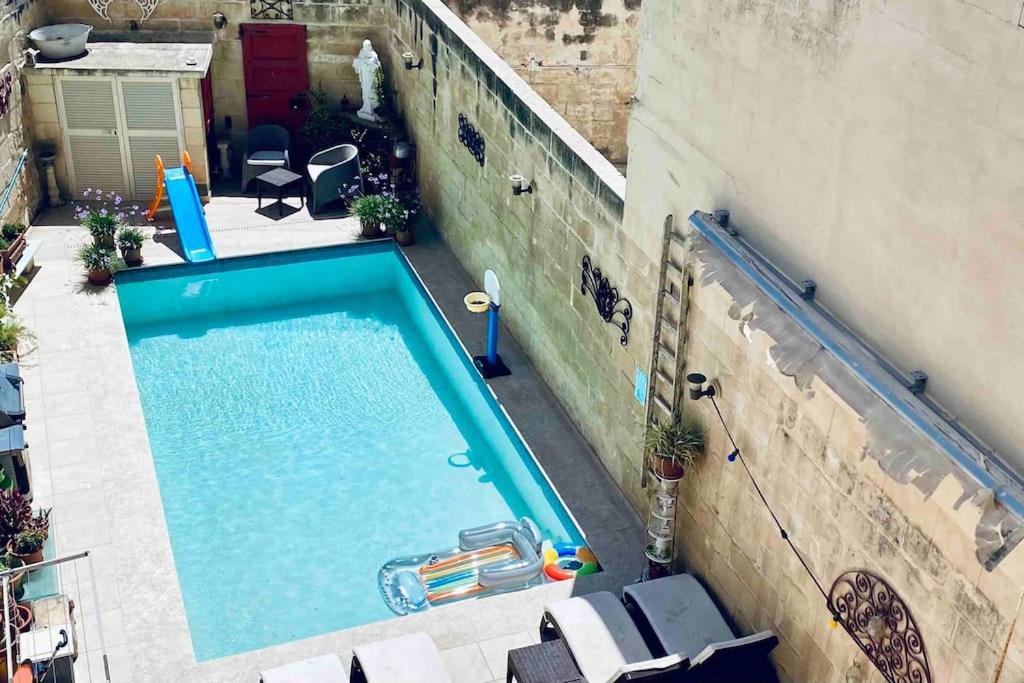モスタFree Breakfast, Pool, Spacious Aircon Hideawayアパートメント エクステリア 写真