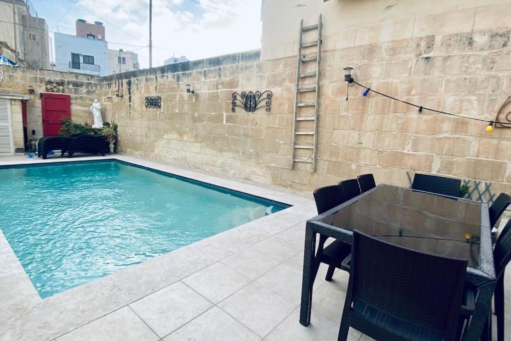 モスタFree Breakfast, Pool, Spacious Aircon Hideawayアパートメント エクステリア 写真