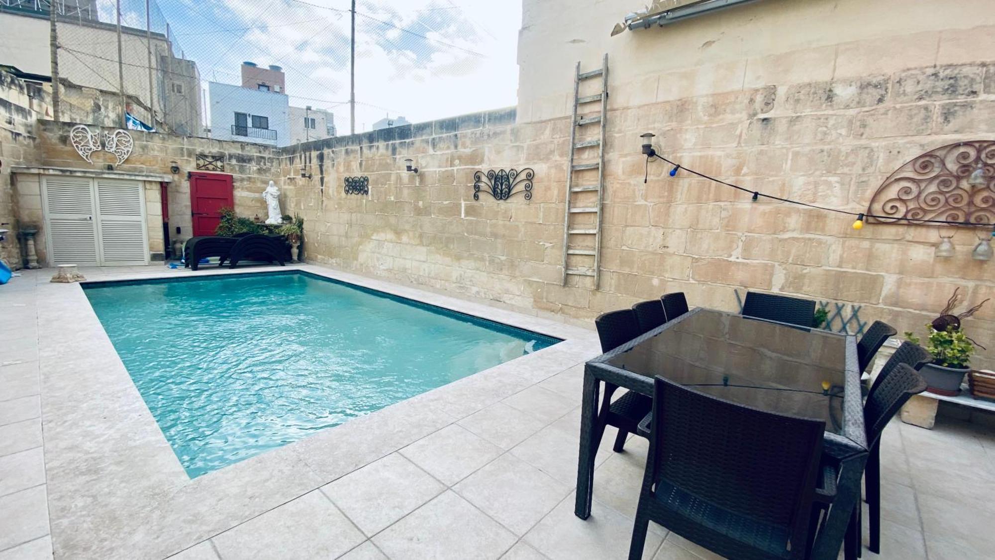 モスタFree Breakfast, Pool, Spacious Aircon Hideawayアパートメント エクステリア 写真